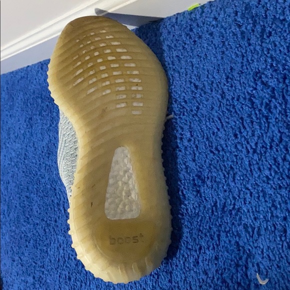 Adidas Yeezy Boost 350 V2 “Cloud White” - Picture 5 of 6